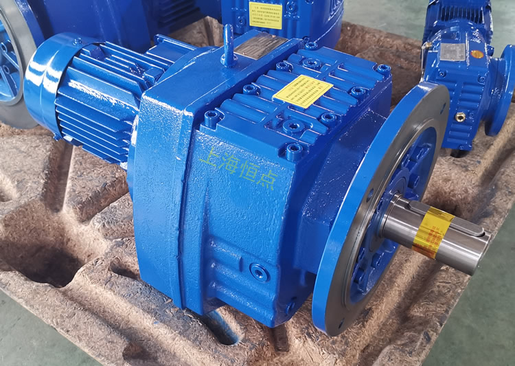 RF87減速機，立式安裝，輸入配電機，實物照片如下