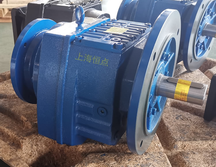 RF87減速機，輸入配法蘭B5端蓋，立式法蘭輸出，實物照片