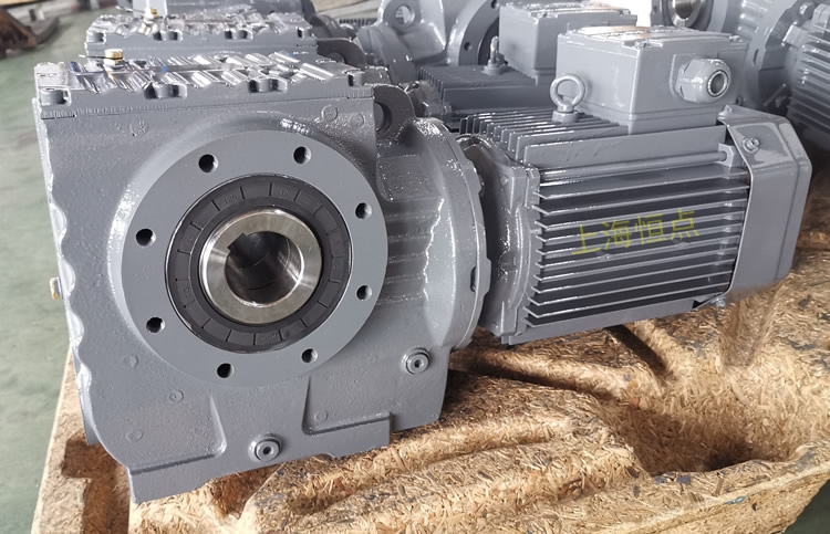 SA77系列減速機輸入配電機，輸出通孔，常用件實物圖